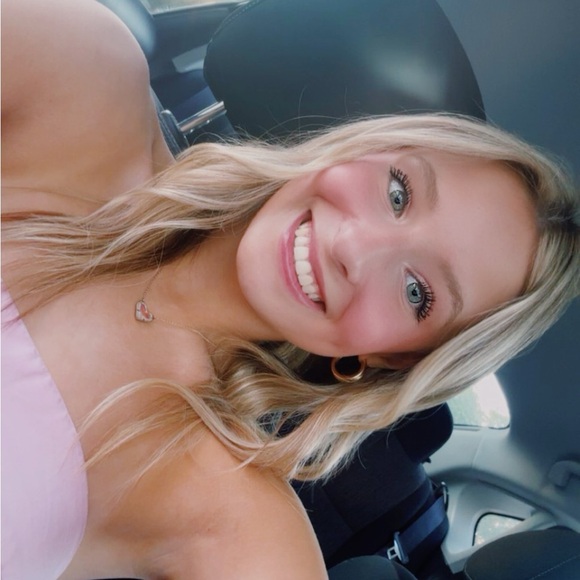 Meet your Posher, Raegan - Picture 4 of 5